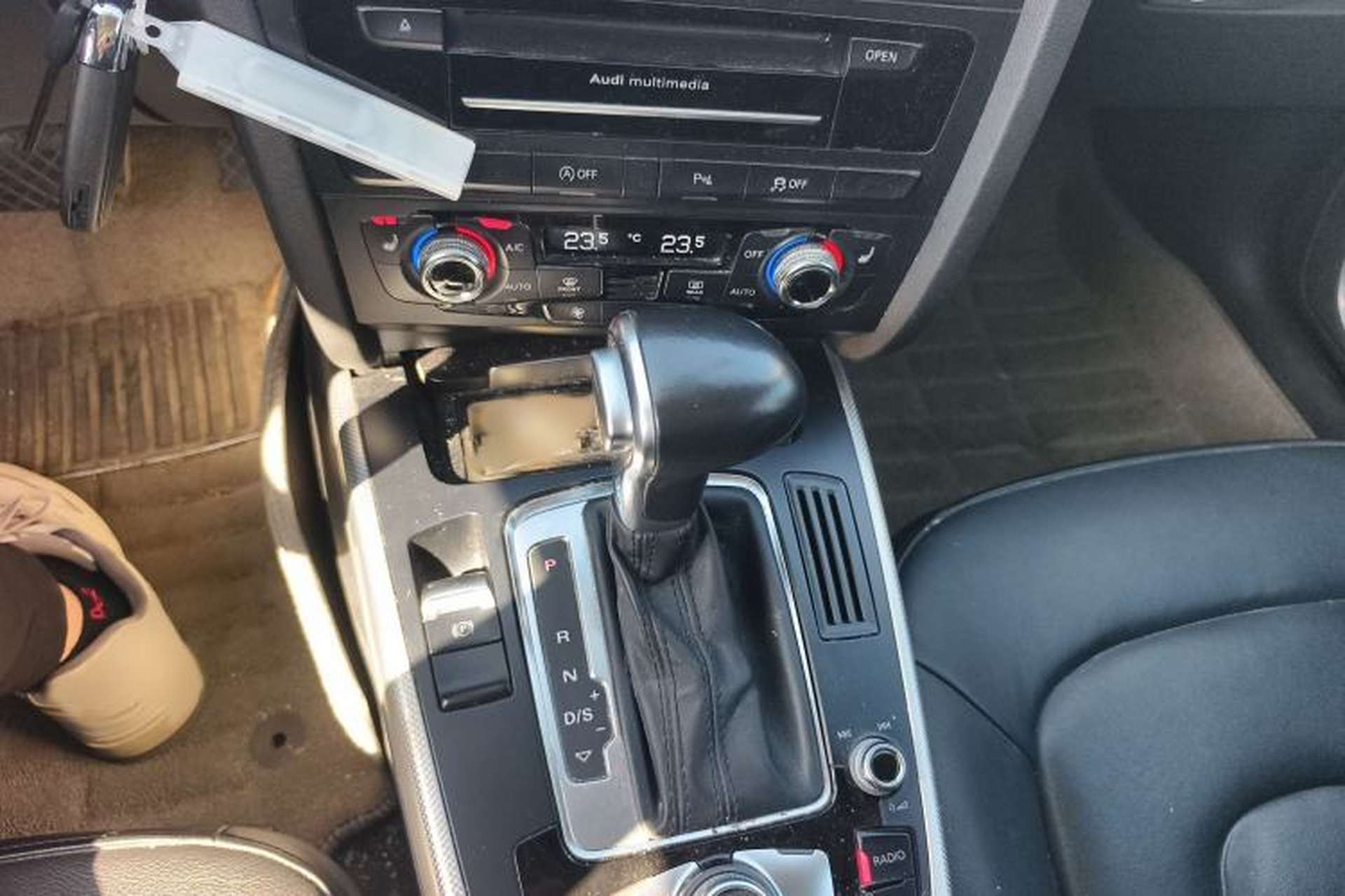 Used Audi A4 2014 40 TFSI allroad quattro plus version Gear Lever