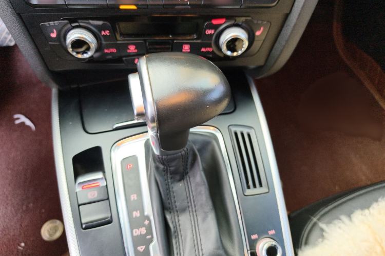 Used Audi A4 2014 40 TFSI allroad quattro plus version Gear Lever
