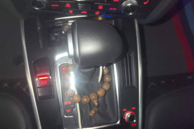 Used Audi A4 2014 40 TFSI allroad quattro plus version Gear Lever
