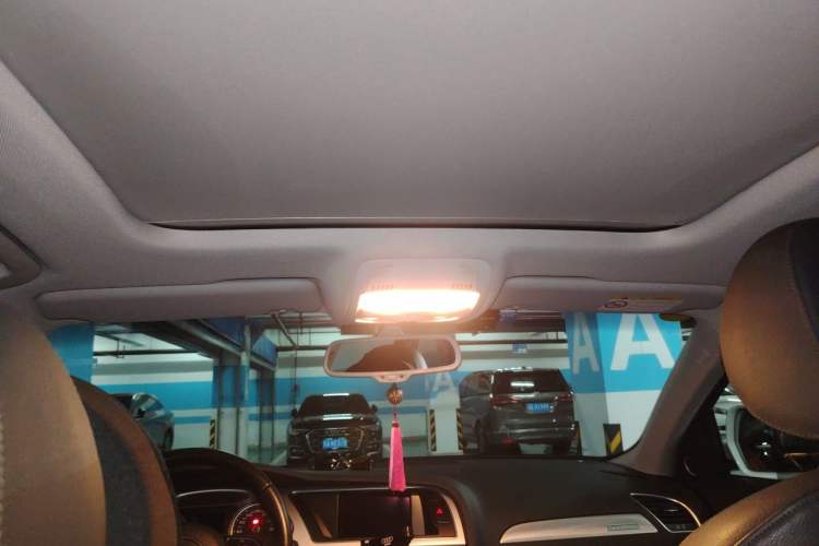 Used Audi A4 2014 40 TFSI allroad quattro plus version Headliner