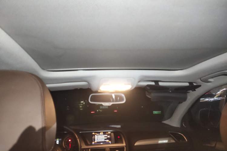 Used Audi A4 2014 40 TFSI allroad quattro plus version Headliner