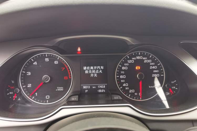Used Audi A4 2014 40 TFSI allroad quattro plus version Instrument Cluster