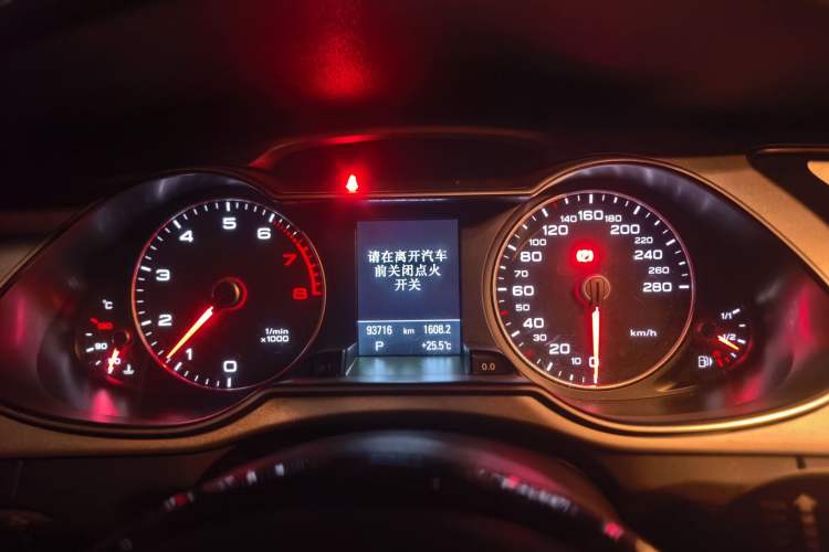 Used Audi A4 2014 40 TFSI allroad quattro plus version Instrument Cluster