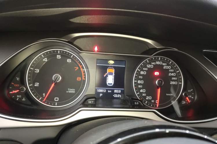 Used Audi A4 2014 40 TFSI allroad quattro plus version Instrument Cluster