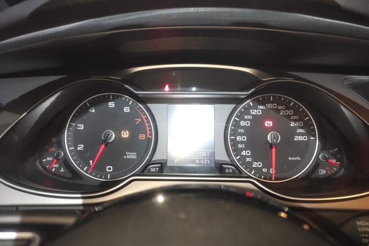 Used Audi A4 2014 40 TFSI allroad quattro plus version Instrument Cluster