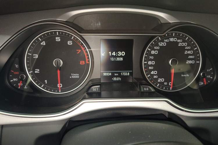 Used Audi A4 2014 40 TFSI allroad quattro plus version Instrument Cluster