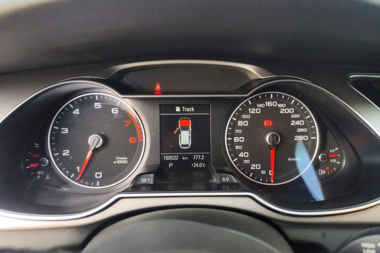 Used Audi A4 2014 40 TFSI allroad quattro plus version Instrument Cluster
