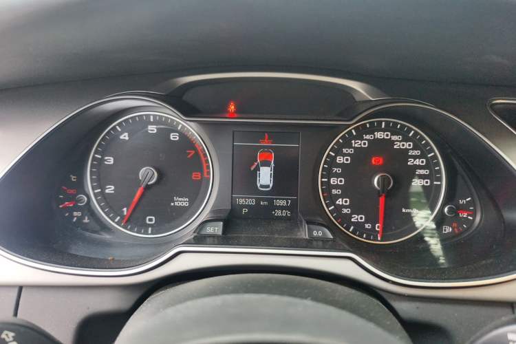 Used Audi A4 2014 40 TFSI allroad quattro plus version Instrument Cluster