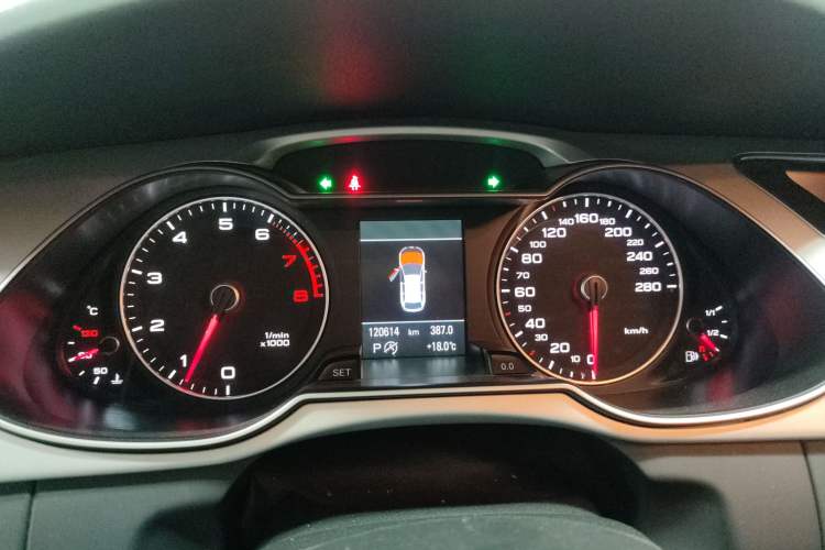 Used Audi A4 2014 40 TFSI allroad quattro plus version Instrument Cluster