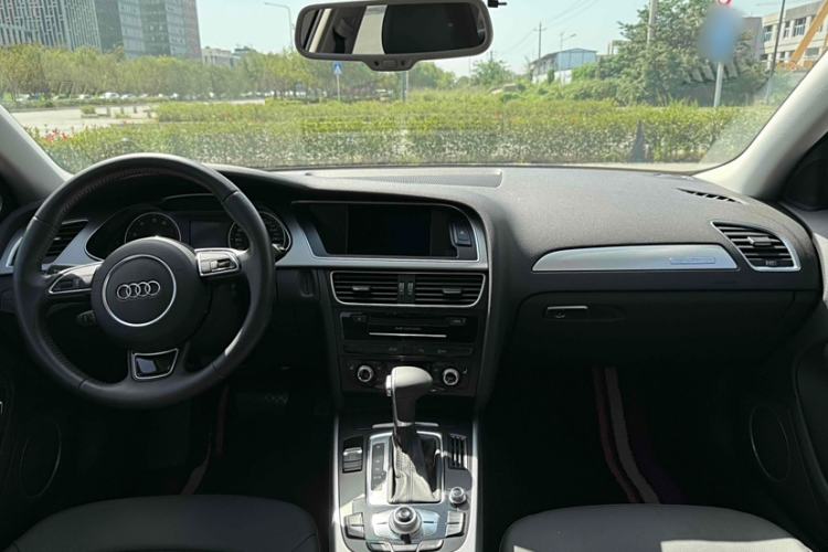 Used Audi A4 2014 40 TFSI allroad quattro plus version Interior 1