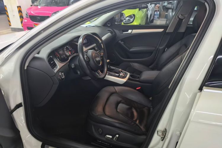 Used Audi A4 2014 40 TFSI allroad quattro plus version Interior 3