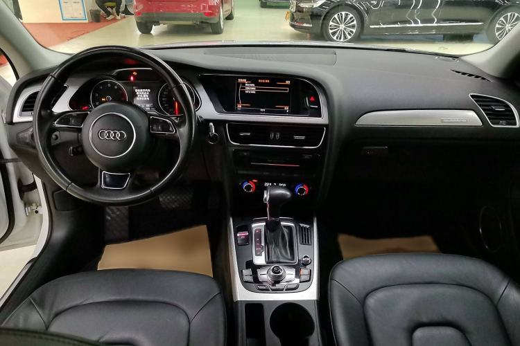 Used Audi A4 2014 40 TFSI allroad quattro plus version Interior 3