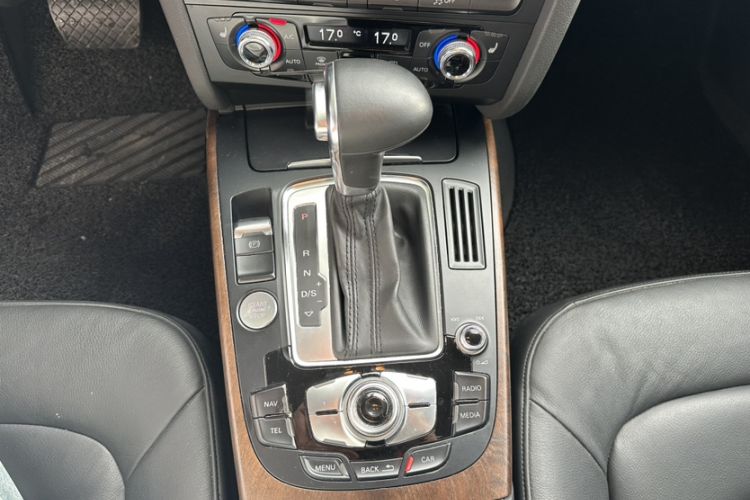 Used Audi A4 2014 40 TFSI allroad quattro plus version Interior 4
