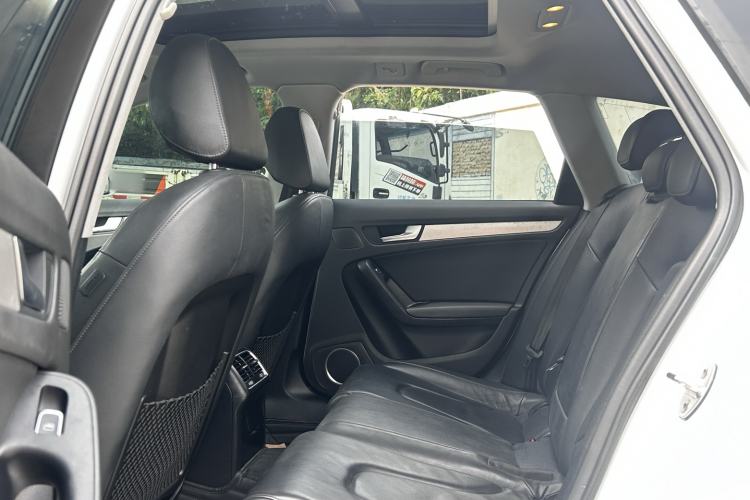 Used Audi A4 2014 40 TFSI allroad quattro plus version Interior 4