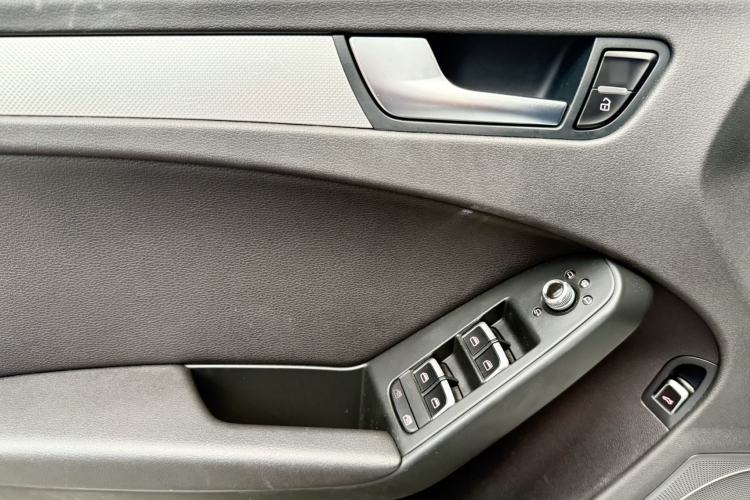 Used Audi A4 2014 40 TFSI allroad quattro plus version Interior 5