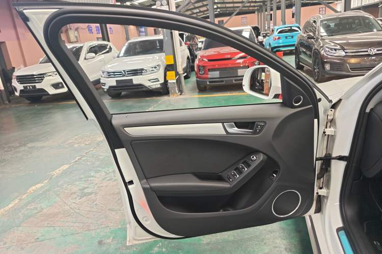 Used Audi A4 2014 40 TFSI allroad quattro plus version Left Front Door Interior