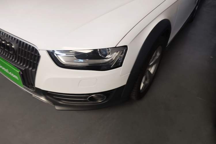 Used Audi A4 2014 40 TFSI allroad quattro plus version Left Front Headlight