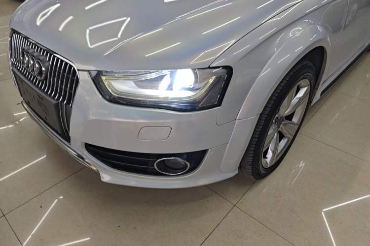 Used Audi A4 2014 40 TFSI allroad quattro plus version Left Front Headlight