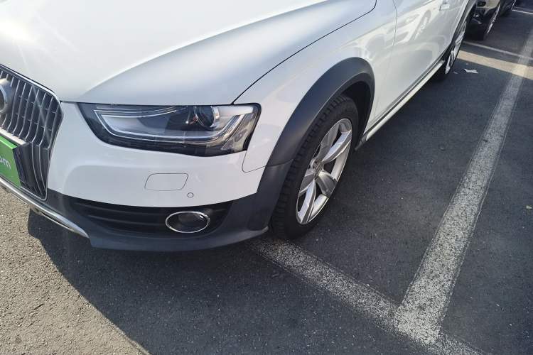 Used Audi A4 2014 40 TFSI allroad quattro plus version Left Front Headlight