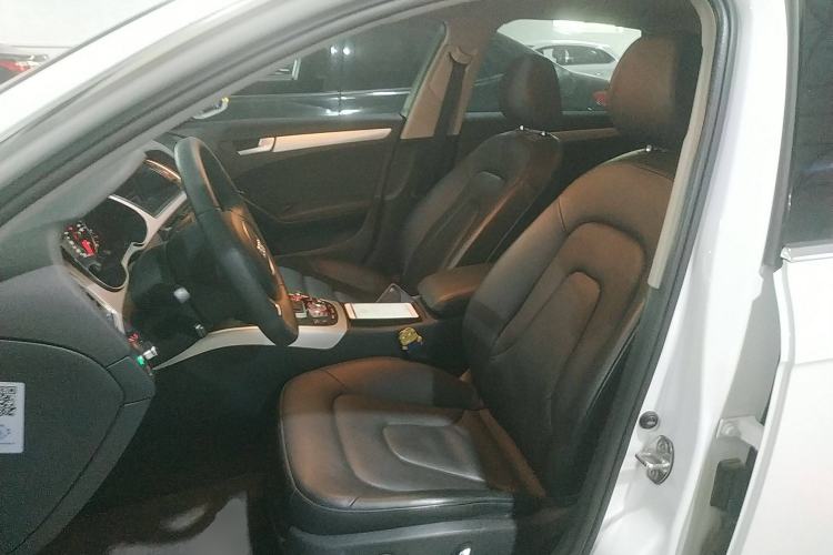 Used Audi A4 2014 40 TFSI allroad quattro plus version Left Front Seat