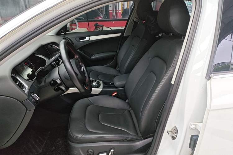 Used Audi A4 2014 40 TFSI allroad quattro plus version Left Front Seat