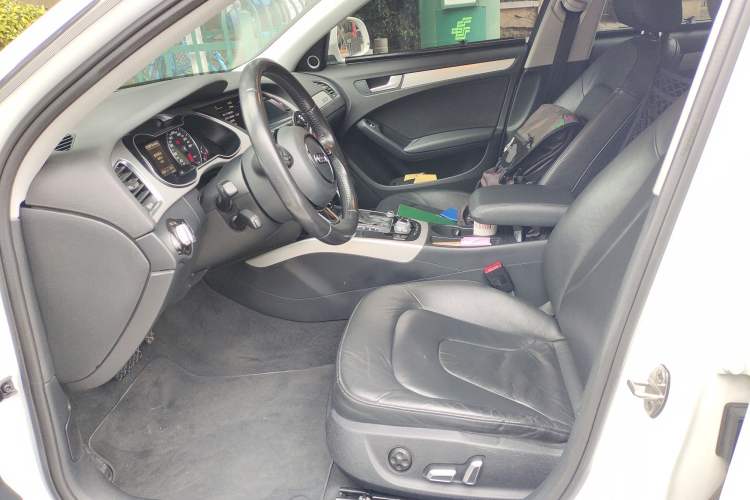 Used Audi A4 2014 40 TFSI allroad quattro plus version Left Front Seat