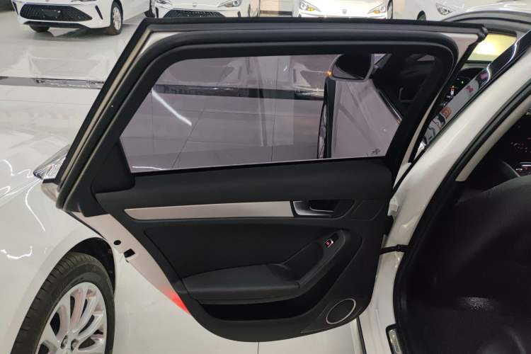 Used Audi A4 2014 40 TFSI allroad quattro plus version Left Rear Door Interior