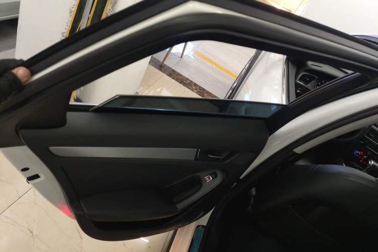 Used Audi A4 2014 40 TFSI allroad quattro plus version Left Rear Door Interior