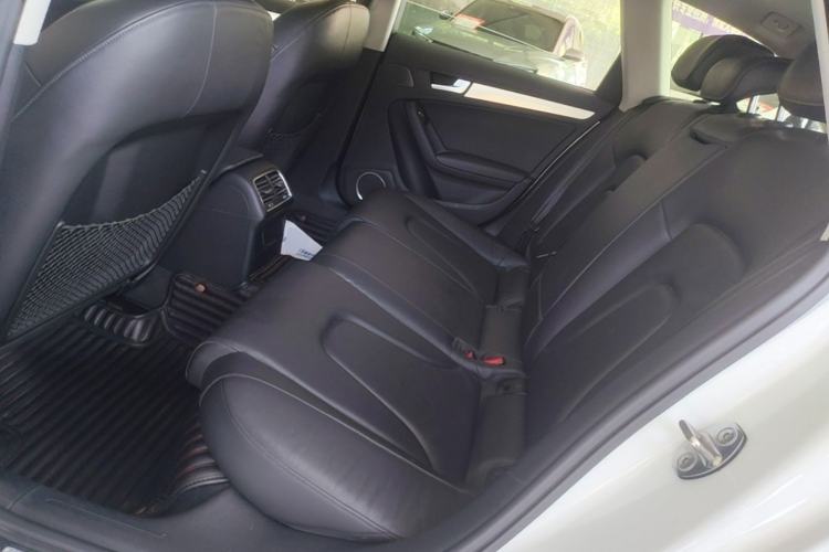 Used Audi A4 2014 40 TFSI allroad quattro plus version Left Rear Seat