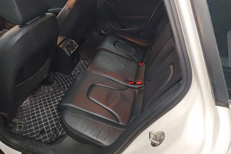Used Audi A4 2014 40 TFSI allroad quattro plus version Left Rear Seat