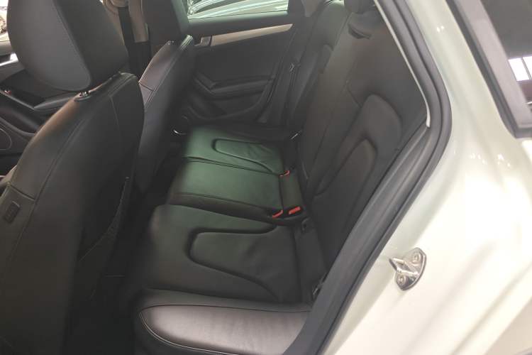 Used Audi A4 2014 40 TFSI allroad quattro plus version Left Rear Seat