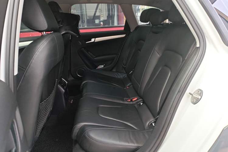 Used Audi A4 2014 40 TFSI allroad quattro plus version Left Rear Seat