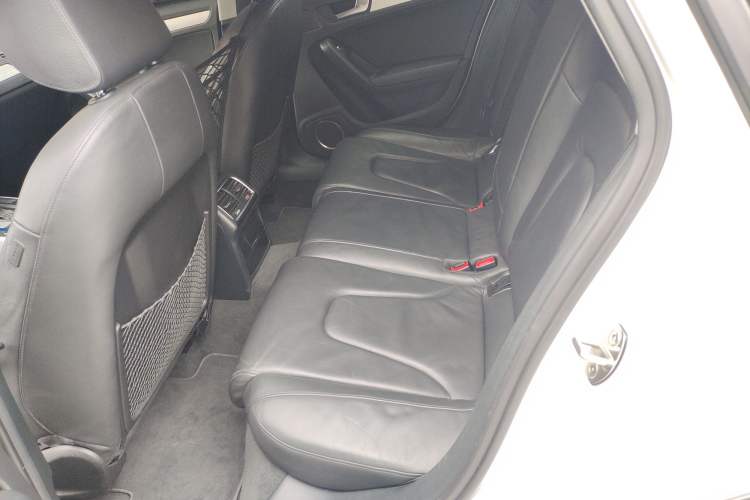 Used Audi A4 2014 40 TFSI allroad quattro plus version Left Rear Seat
