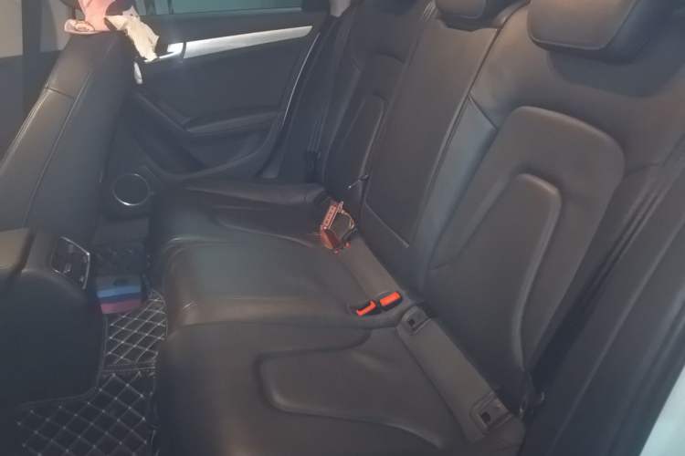 Used Audi A4 2014 40 TFSI allroad quattro plus version Left Rear Seat