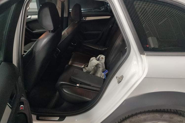 Used Audi A4 2014 40 TFSI allroad quattro plus version Left Rear Seat