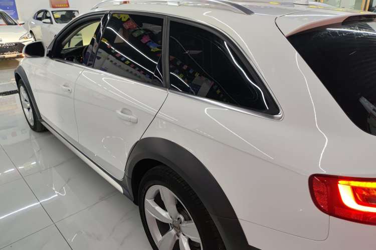 Used Audi A4 2014 40 TFSI allroad quattro plus version Left Side