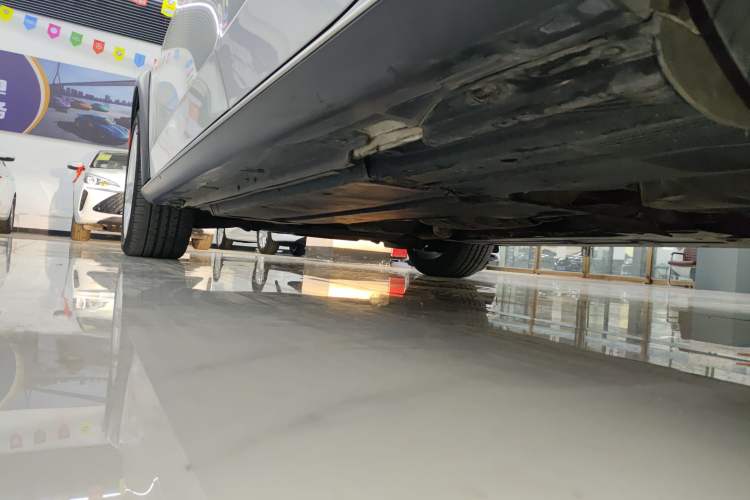 Used Audi A4 2014 40 TFSI allroad quattro plus version Left Side Sill