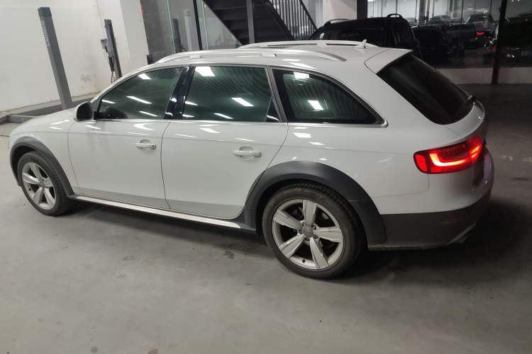 Used Audi A4 2014 40 TFSI allroad quattro plus version Left Side