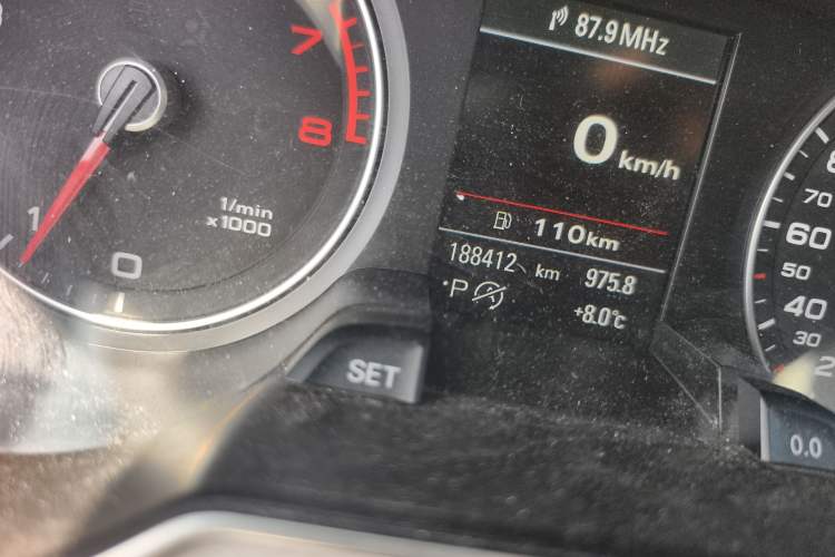 Used Audi A4 2014 40 TFSI allroad quattro plus version Odometer Close Up