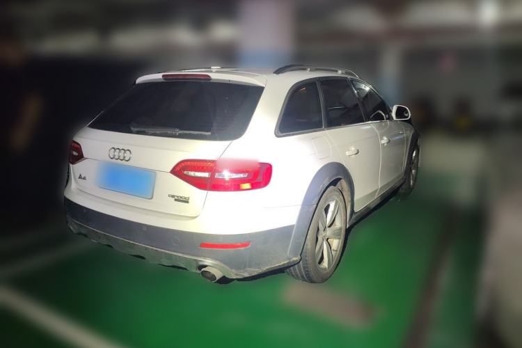 Used Audi A4 2014 40 TFSI allroad quattro plus version Rear Right 45 Deg