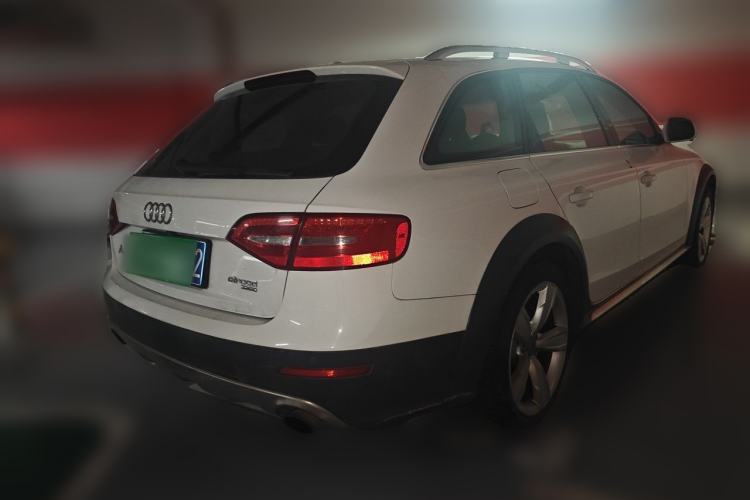 Used Audi A4 2014 40 TFSI allroad quattro Rear Right 45 Deg