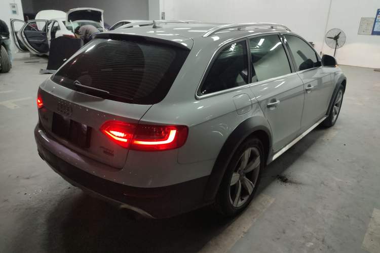 Used Audi A4 2014 40 TFSI allroad quattro plus version Rear Right 45 Deg