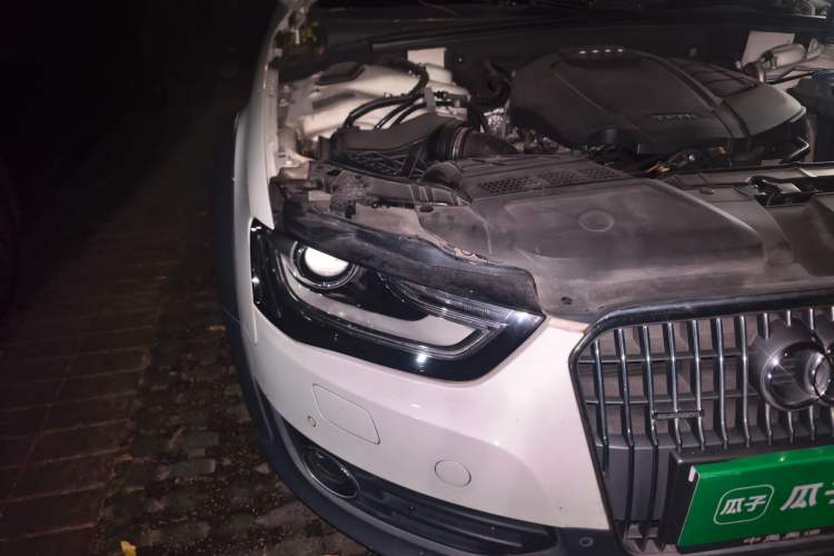 Used Audi A4 2014 40 TFSI allroad quattro plus version Right Front Headlight