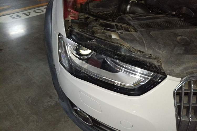 Used Audi A4 2014 40 TFSI allroad quattro plus version Right Front Headlight