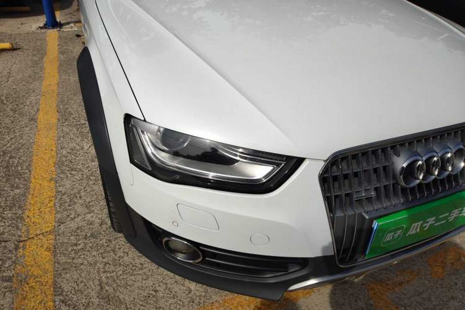 Used Audi A4 2014 40 TFSI allroad quattro plus version Right Front Headlight