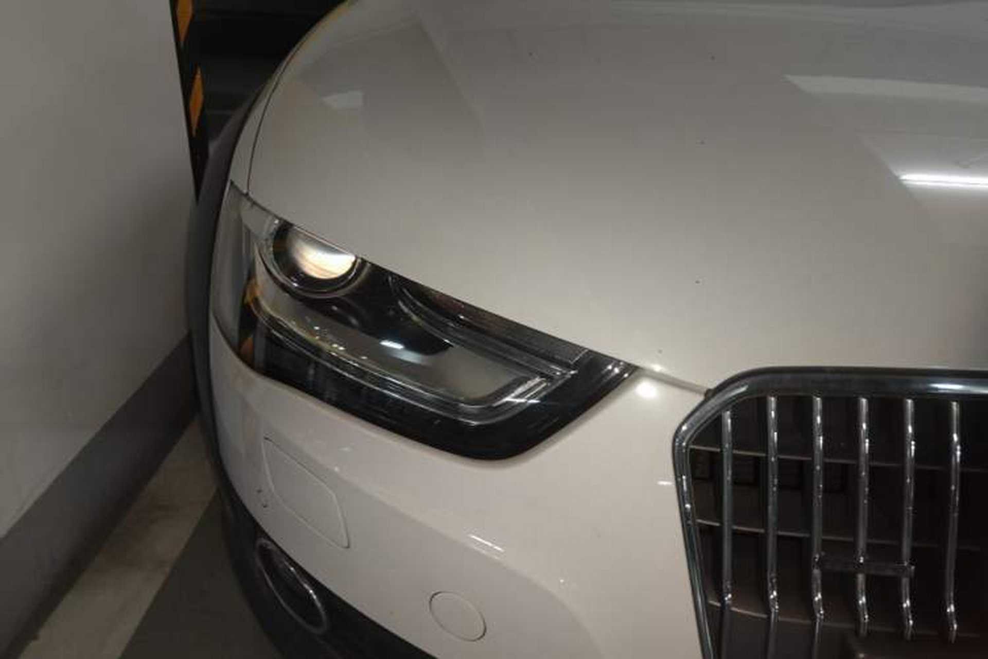 Used Audi A4 2014 40 TFSI allroad quattro plus version Right Front Headlight