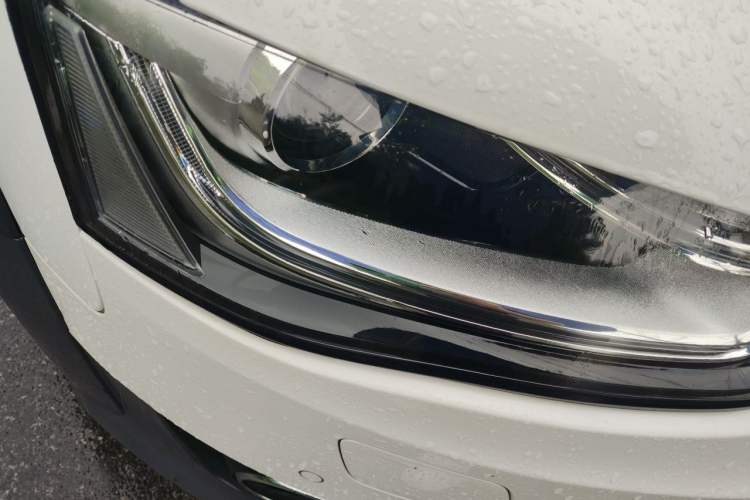 Used Audi A4 2014 40 TFSI allroad quattro plus version Right Front Headlight