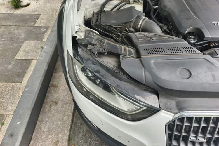 Used Audi A4 2014 40 TFSI allroad quattro plus version Right Front Headlight