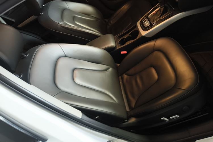 Used Audi A4 2014 40 TFSI allroad quattro plus version Right Front Seat