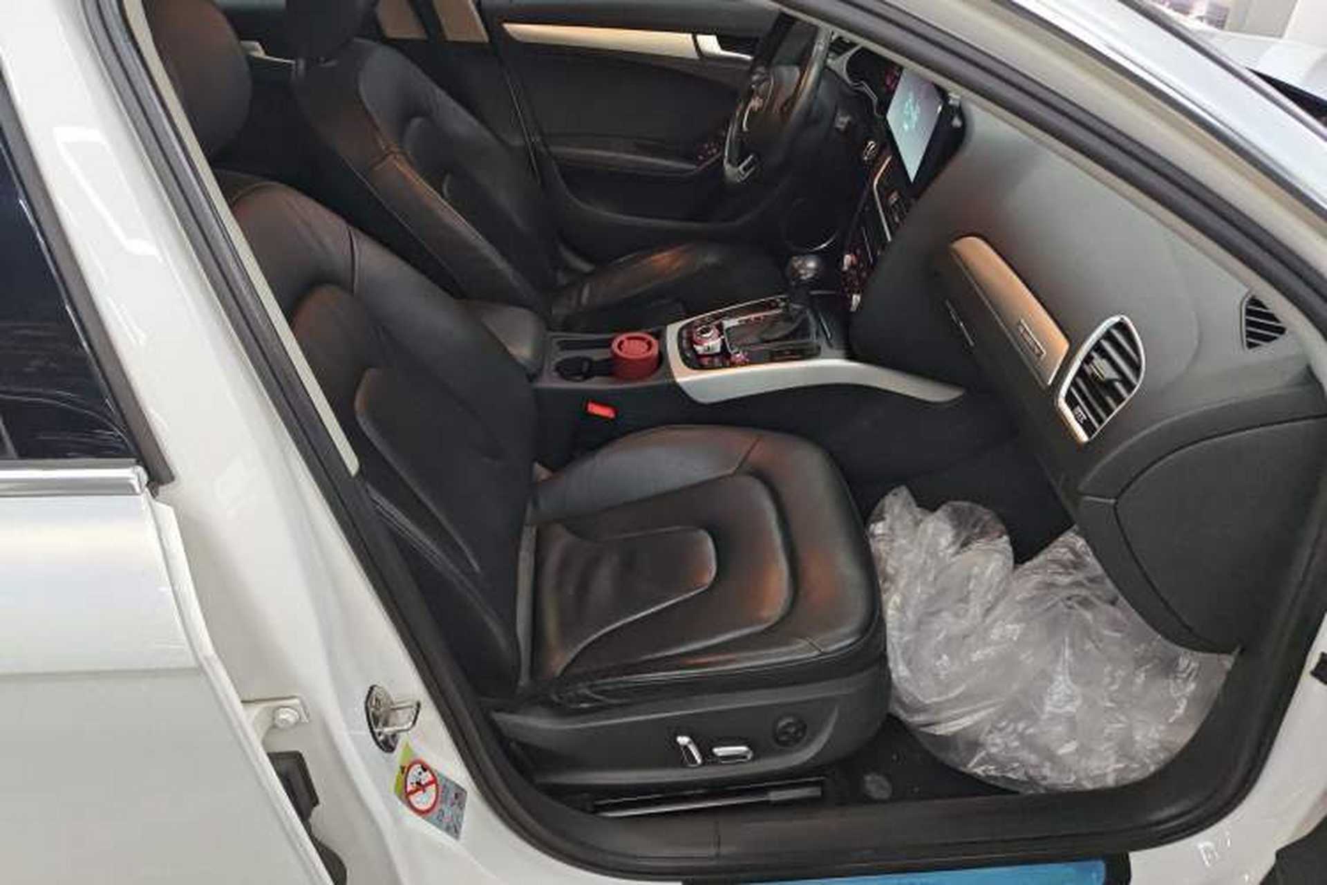 Used Audi A4 2014 40 TFSI allroad quattro plus version Right Front Seat